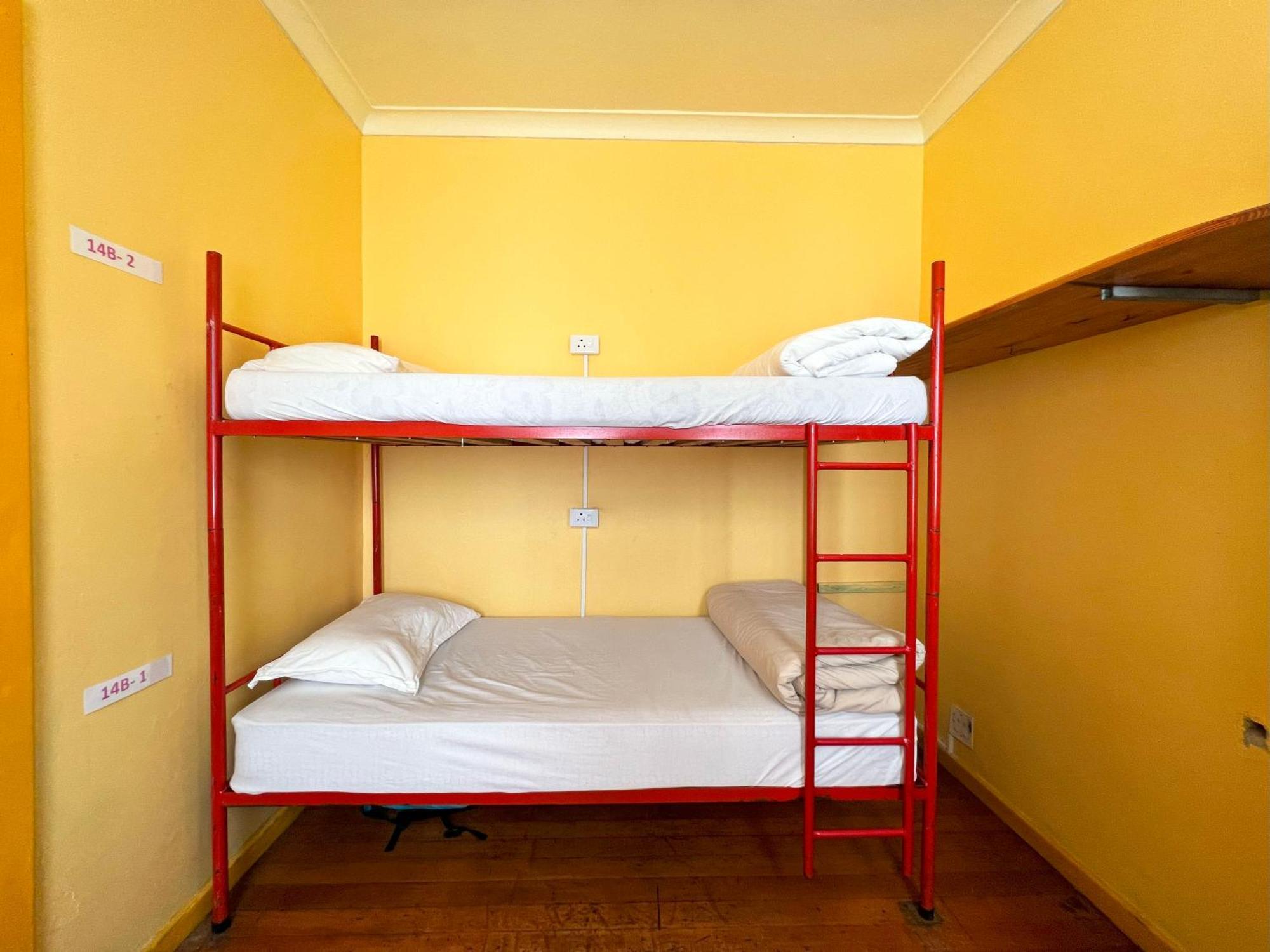 Хостел Long Street Backpackers (Adults Only) Кейптаун Екстер'єр фото
